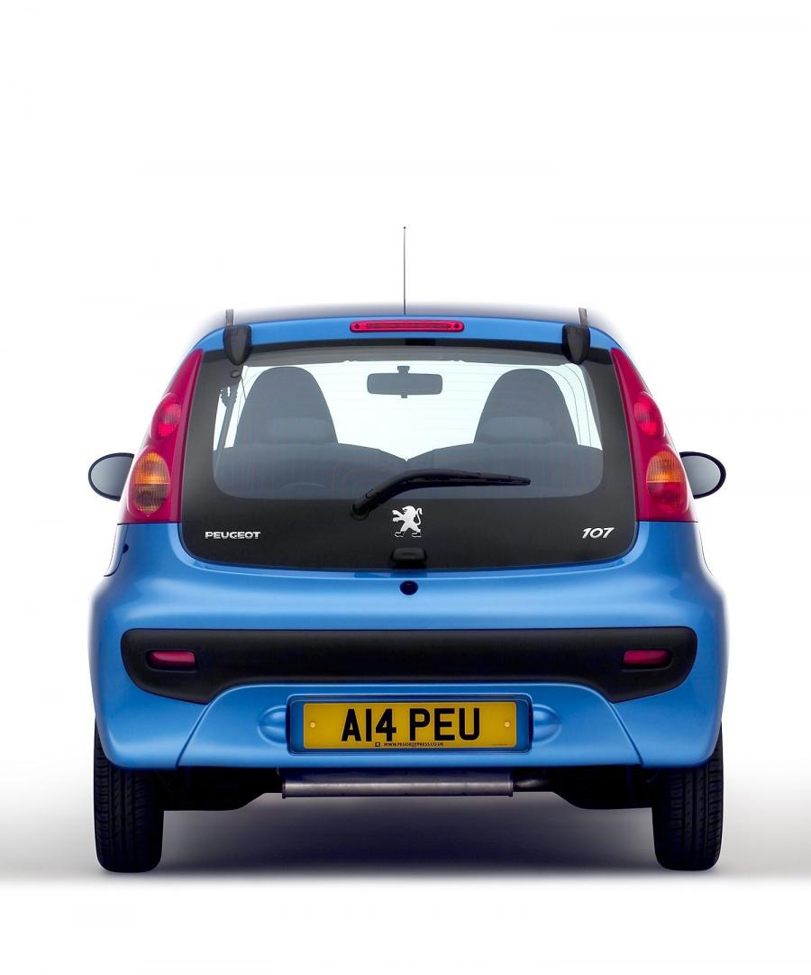  Peugeot 107 2006 года  (фото 35 из 48)